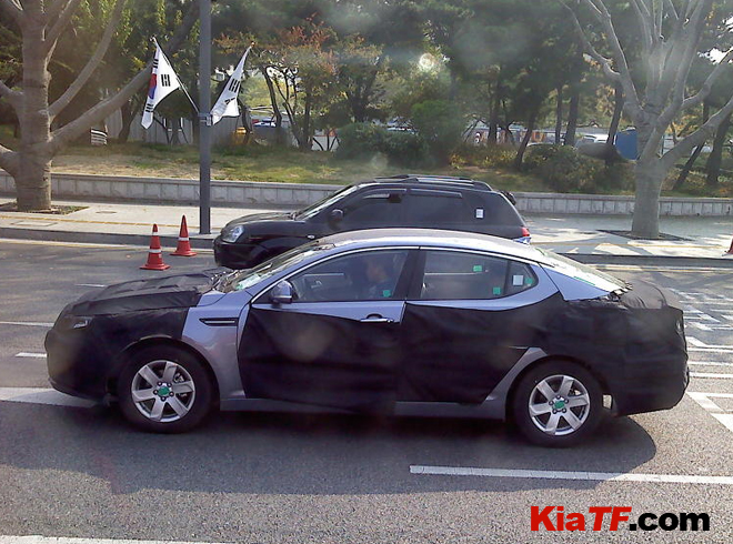 K5 로체후속 위장막 - KIA | 보배드림 국산차게시판